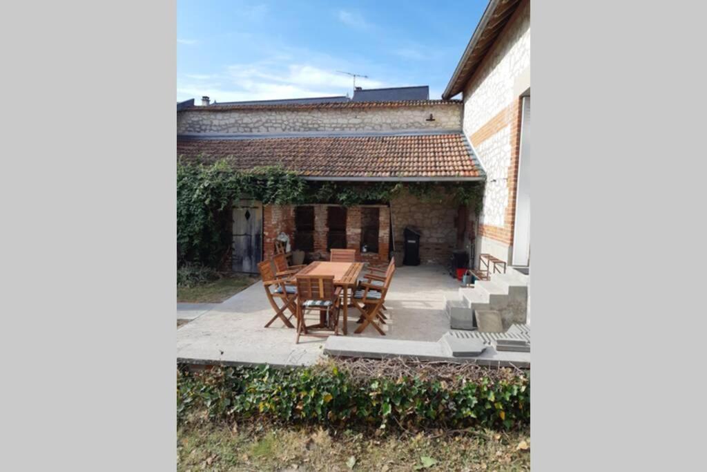 Gite, Maison A La Campagne Ardennes, Aisne,Marne Le Thour Экстерьер фото